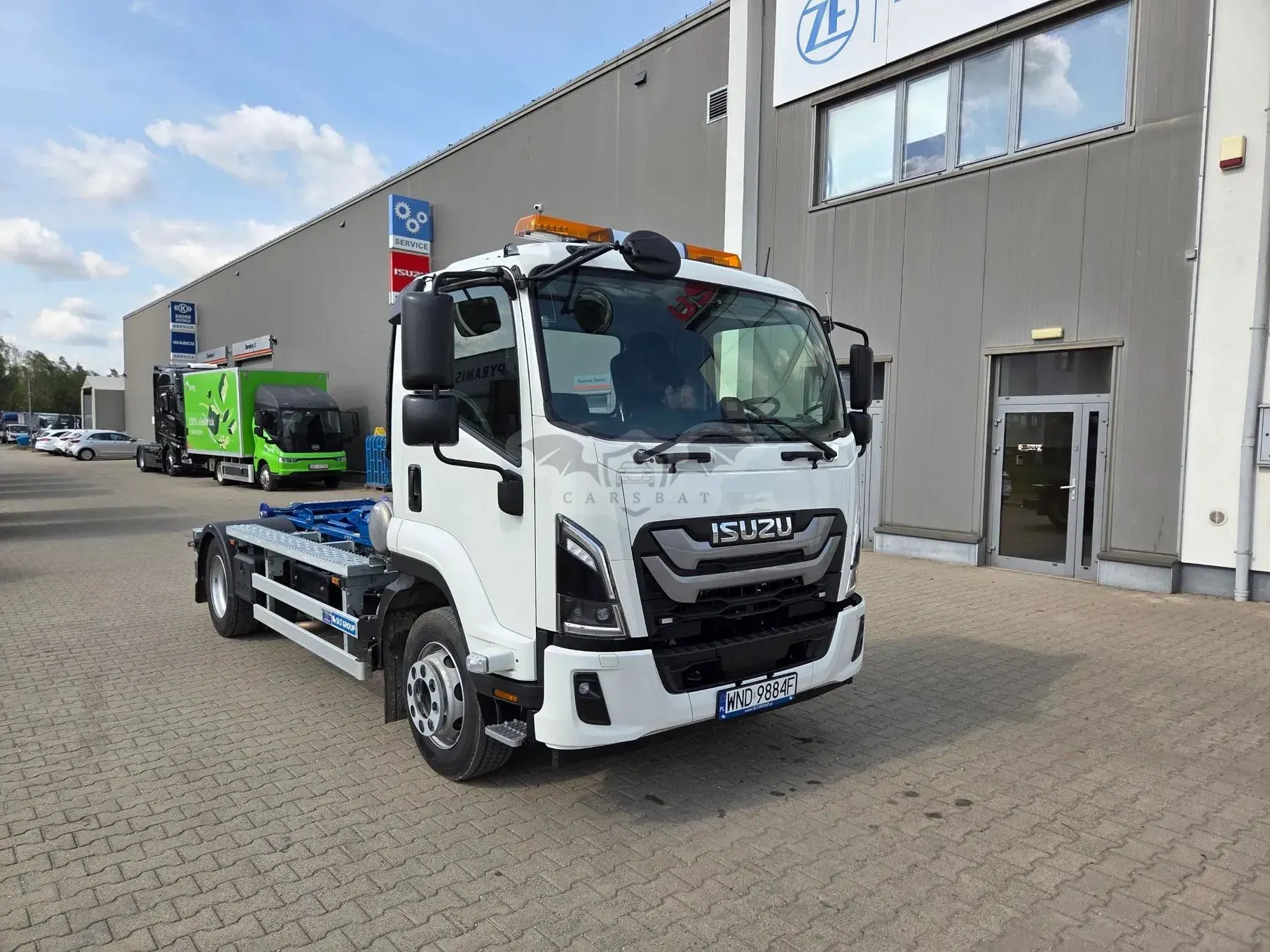 Isuzu F12 2026