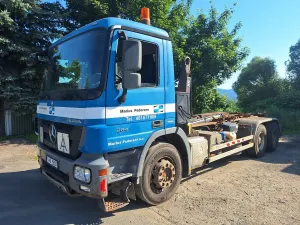 Versalift Actros 1900
