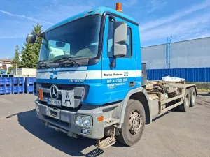 Versalift Actros 1900