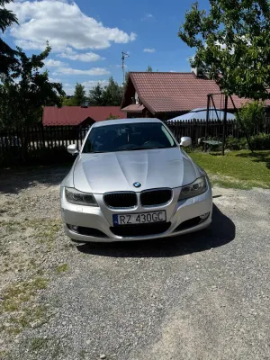 BMW 3 Series E90/E91/E92/E93 (2005-2012) 318i 2009