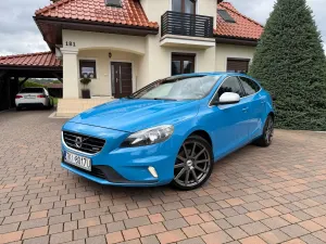 Volvo V40 II (2012-) D2 Drive-E R-Design Momentum 2015