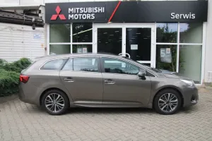 Toyota Avensis III (2009-) 2.0 D-4D Premium 2017