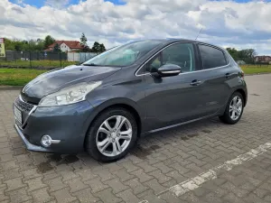 Peugeot 208 I (2012-2019) 2012