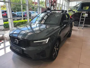 Volvo XC40 B3 Plus Dark 2026