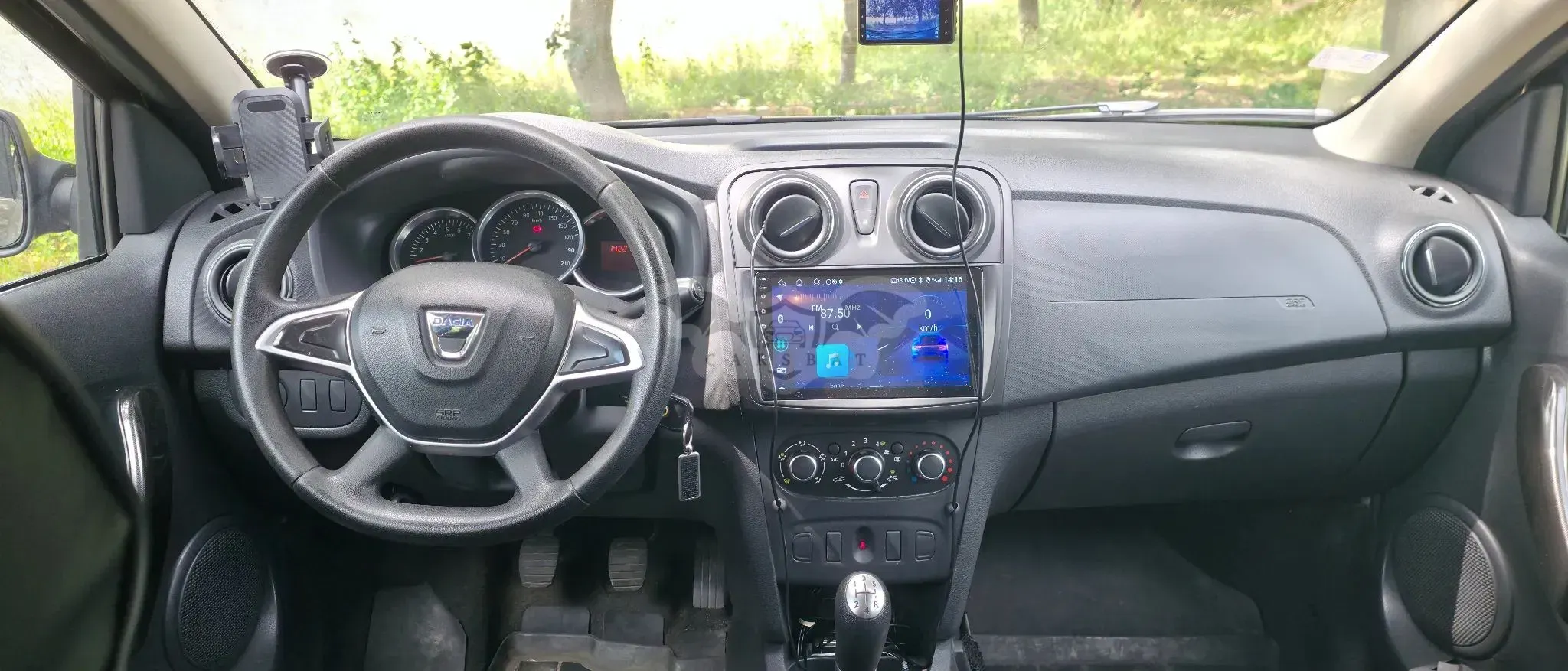 Dacia Logan II (2012-2020) 1.0 SCe Laureate 2017