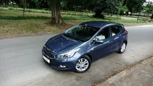 Kia Ceed II (2012-) 1.4 CVVT Dream Team Edition 2012