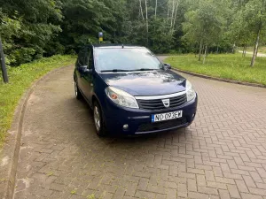Dacia Sandero I (2008-2012) 1.2 16V Laureate 2012