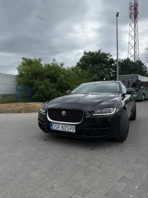 Jaguar XE 2.0 D Prestige 2017