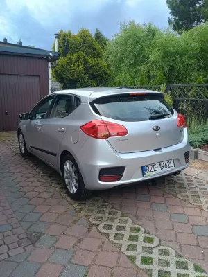 Kia Ceed II (2012-) 1.6 CRDi 136 ISG Dream Team Edition 2015