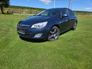 Opel Astra J (2009-2019) 1.7 CDTI Enjoy 2011