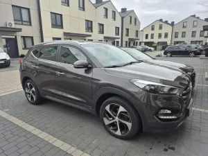 Hyundai Tucson III (2015-2020) 2.0 CRDi 4WD 25 Jahre 2015