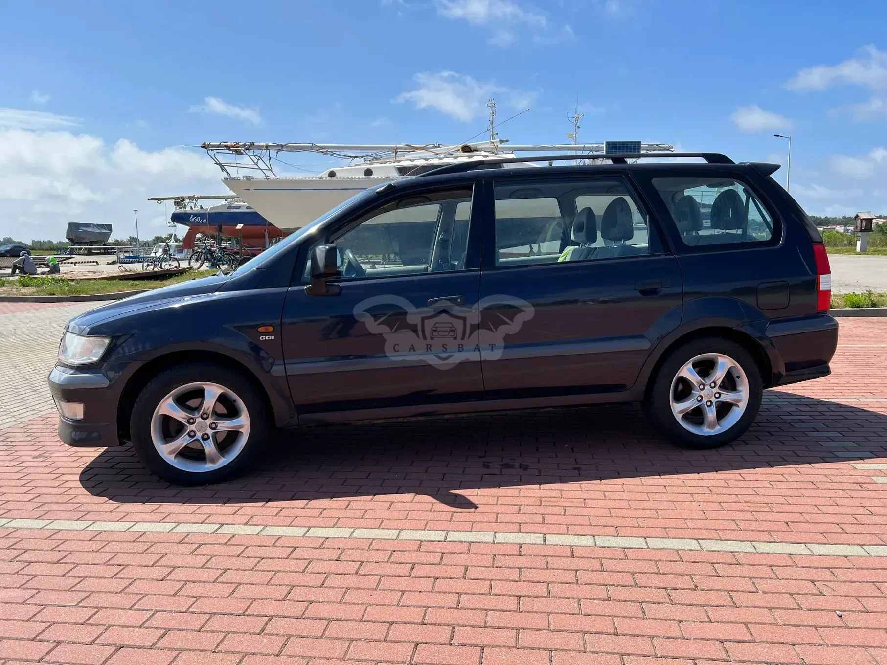 Mitsubishi Space Wagon 2.4 GDI Family 1998