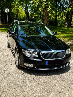 Skoda Superb II (2008-2018) 2.0 TDI Ambition DSG 2012