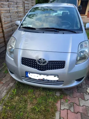 Toyota Yaris II (2005-2011) 1.3 Sol 2006