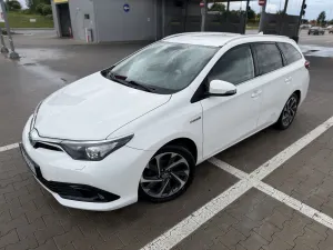 Toyota Auris II (2012-) 1.8 HSD Luna 2015