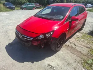 Opel Astra K (2015-2021) 1.4 T Dynamic S&S 2017