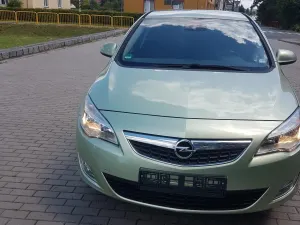 Opel Astra J (2009-2019) 1.4 T Sport 2010