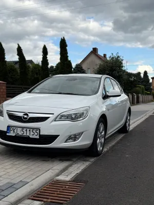 Opel Astra J (2009-2019) 2011