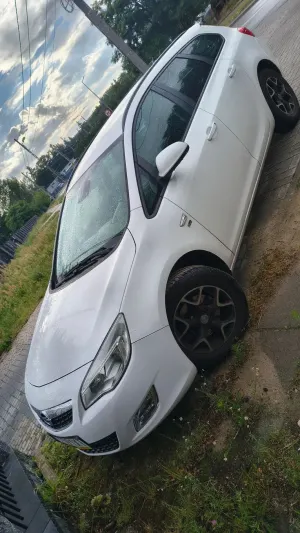 Opel Astra J (2009-2019) 1.7 CDTI Edition 150 2012