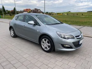 Opel Astra J (2009-2019) 1.4 Turbo Edition Sport 2013