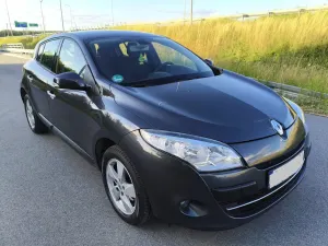 Renault Megane III (2008-2016) 1.6 16V Dynamique 2011