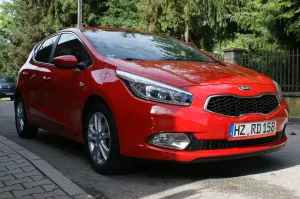 Kia Ceed II (2012-) 1.6 GDI Dream Team Edition 2014