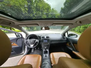 Toyota Avensis III (2009-) 1.8 Premium EU5 2009