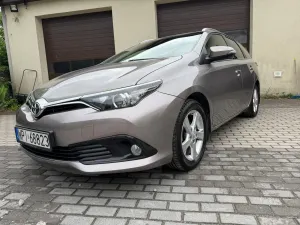 Toyota Auris II (2012-) 2016
