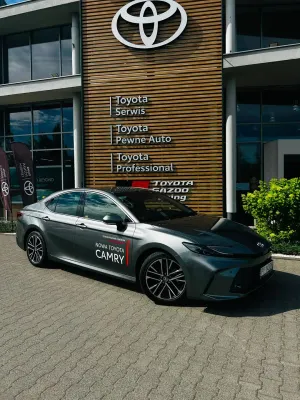 Toyota Camry 2.5 Hybrid Prestige CVT 2025