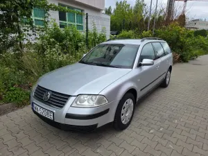 Volkswagen Passat B5 FL (2000-2005) 1.6 Family 2001
