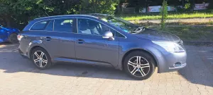 Toyota Avensis III (2009-) 1.8 Sol 2009