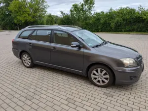 Toyota Avensis II (2003-2009) 2.0 D-4D Sol 2007