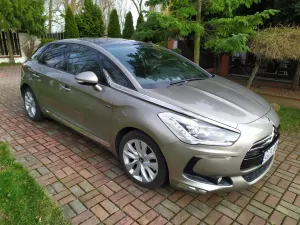 Citroën DS5 2.0 HDi Hybrid4 Pure Pearl MCP 2013