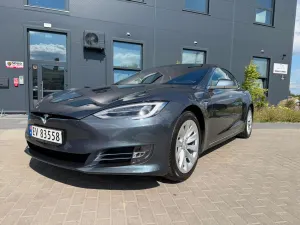 Tesla Model S 2019