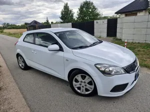 Kia Ceed I (2006-2012) 1.6 CRDi 90 ISG Spirit 2012