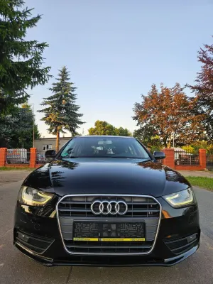 Audi A4 B8 (2007-2015) 2.0 TDI DPF Ambiente 2012