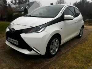 Toyota Aygo II (2014-) x-play touch 2016