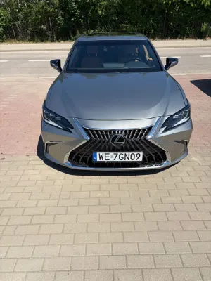 Lexus ES 2024