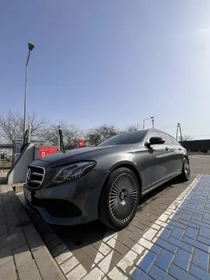 Mercedes-Benz E W213 (2016-2023) 220 d 4-Matic 9G-TRONIC 2017