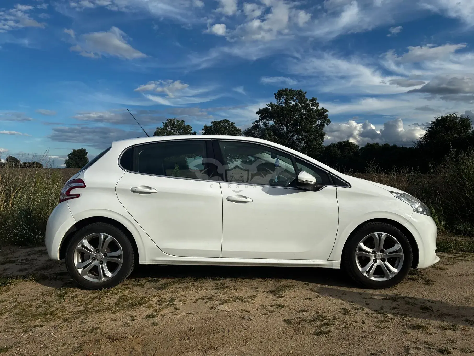 Peugeot 208 I (2012-2019) 1.2 PureTech Allure 2013