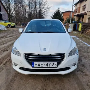 Peugeot 301 1.2 Pure Tech Access 2015