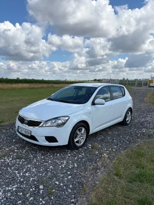 Kia Ceed I (2006-2012) 1.4 Comfort 2011