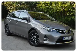 Toyota Auris II (2012-) 1.6 Valvematic Edition 2014
