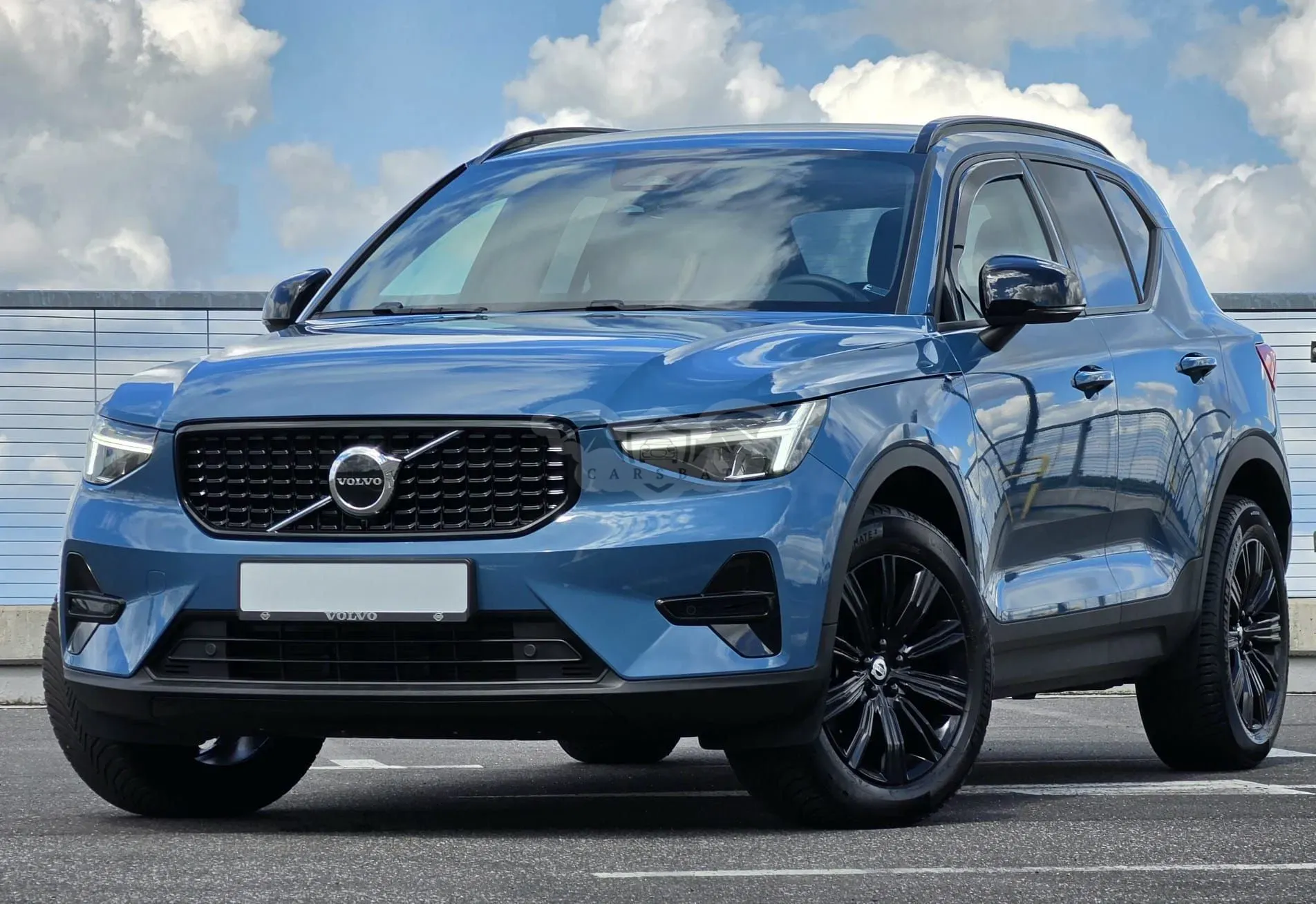 Volvo XC40 B3 Ultra Dark 2024