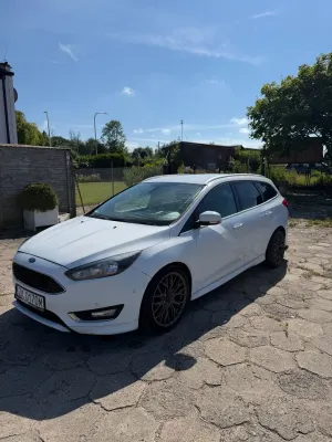 Ford Focus Mk3 (2010-2018) 1.5 TDCi ST-Line PowerShift 2016