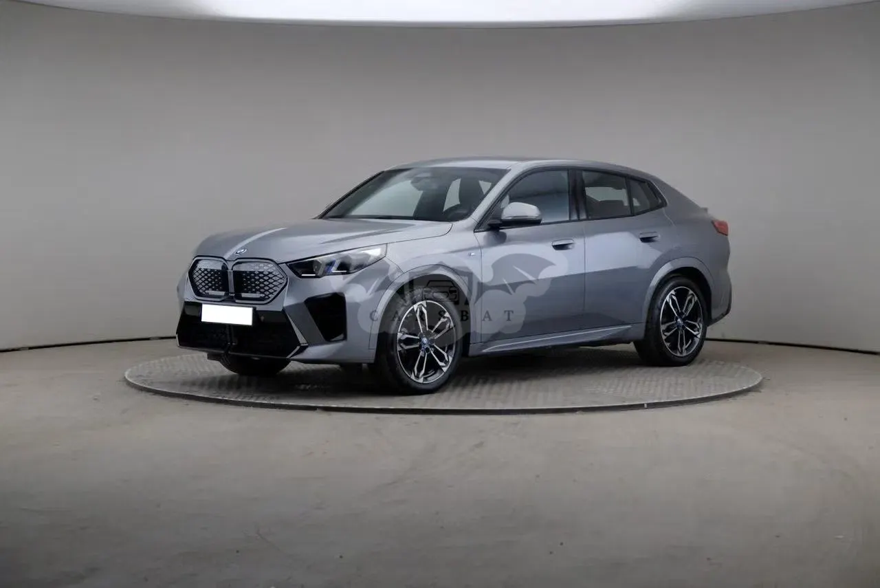 BMW iX2 xDrive30 66.5kWh 2024