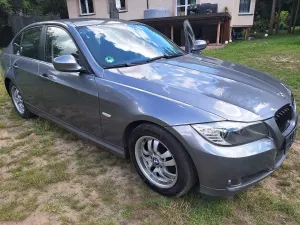 BMW 3 Series E90/E91/E92/E93 (2005-2012) 318i 2009