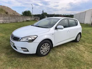 Kia Ceed I (2006-2012) 1.4 L 2012