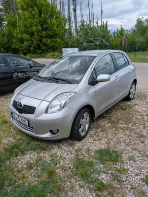 Toyota Yaris II (2005-2011) 1.3 Sol 2006