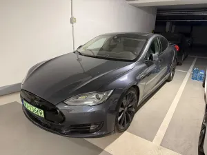 Tesla Model S Performance 2015